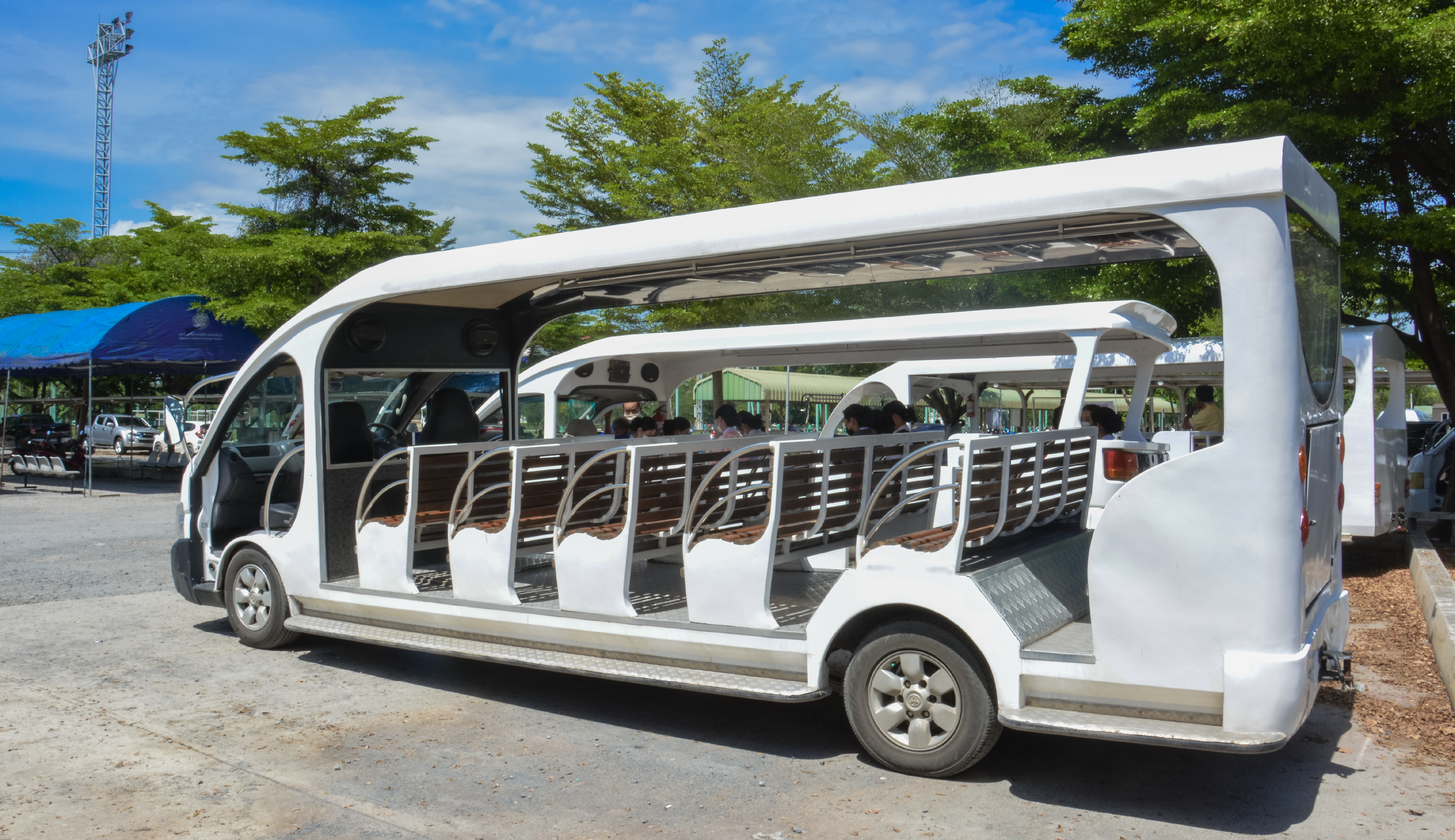 Electric rail car