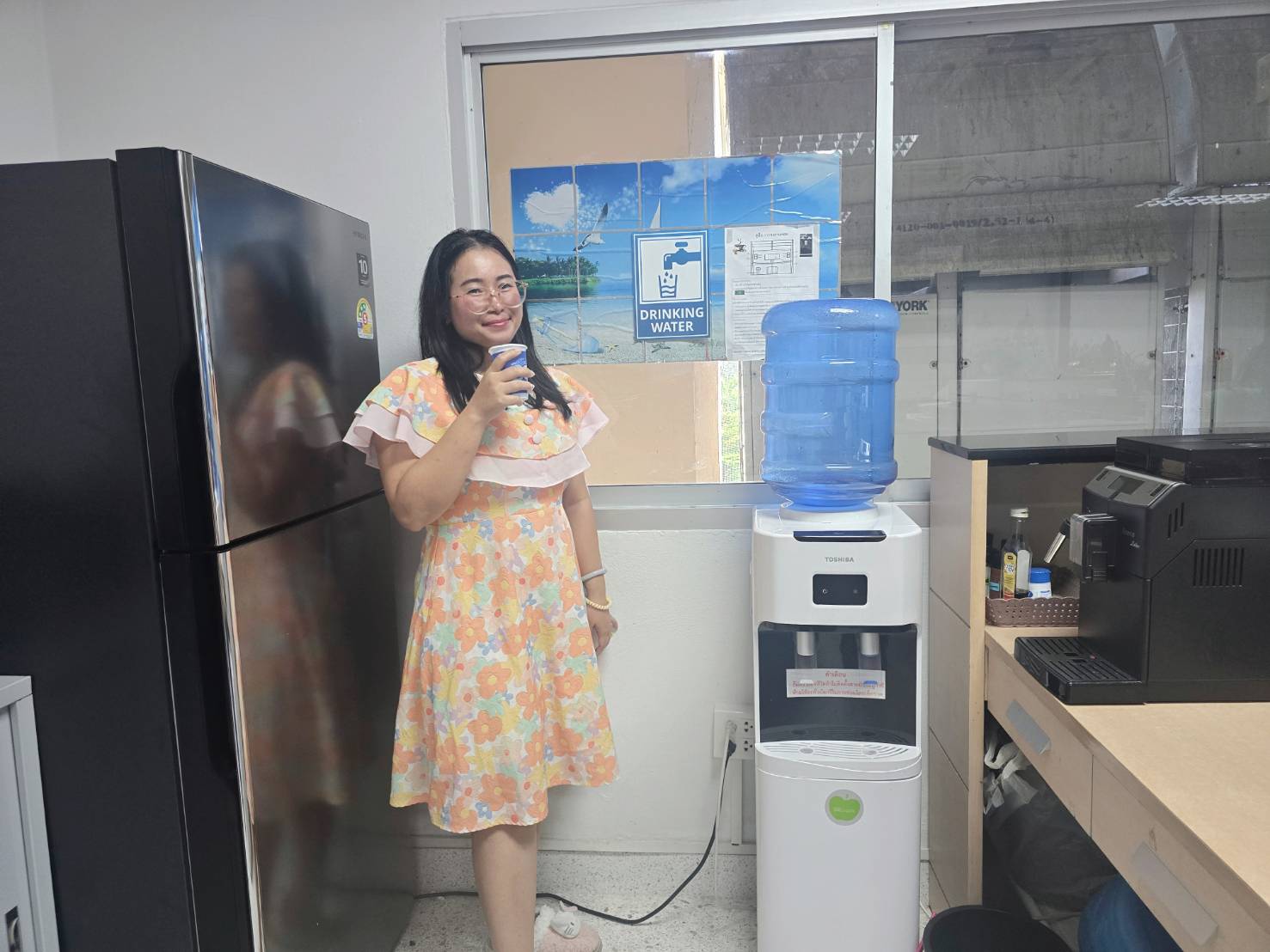 จุดบริการน้ำดื่ม อาคารสำนักงานอธิการบดี ณ กองนโยบายและแผนมีจุดบริการน้ำดื่ม 1 จุด
