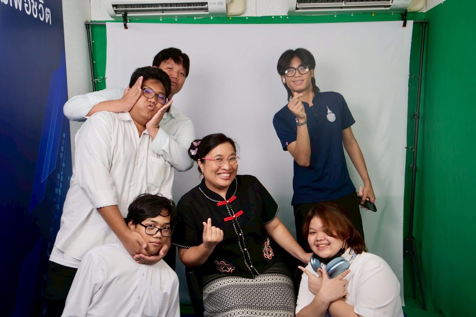 สถานีวิทยุกระจายเสียง มทร.ธัญบุรี เปิดโลกวิทยุยุคดิจิทัล ถ่ายทอดประสบการณ์งานข่าวและสื่อออนไลน์ ให้นักศึกษา สาขาวิชาเทคโนโลยีมัลติมีเดีย คณะบริหารธุรกิจและเทคโนโลยีสารสนเทศ มทร.ตะวันออก