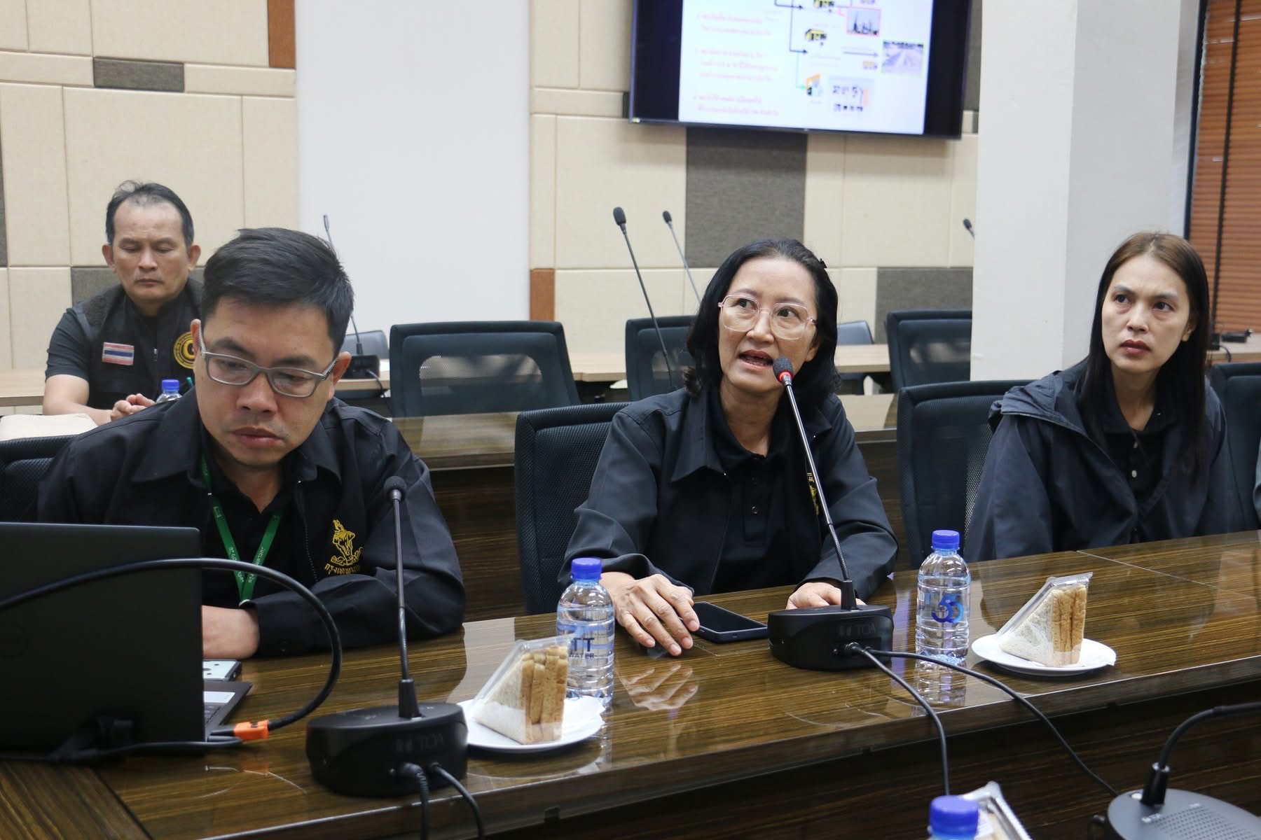 สถานีวิทยุกระจายเสียง มทร.ธัญบุรี เดินหน้าโครงการ “RMUTT RADIO ไม่เทรวม”ส่งเสริมการจัดการขยะอย่างถูกวิธีภายในองค์กร มุ่งยกระดับสู่การเป็นสำนักงานสีเขียว (Green Office)