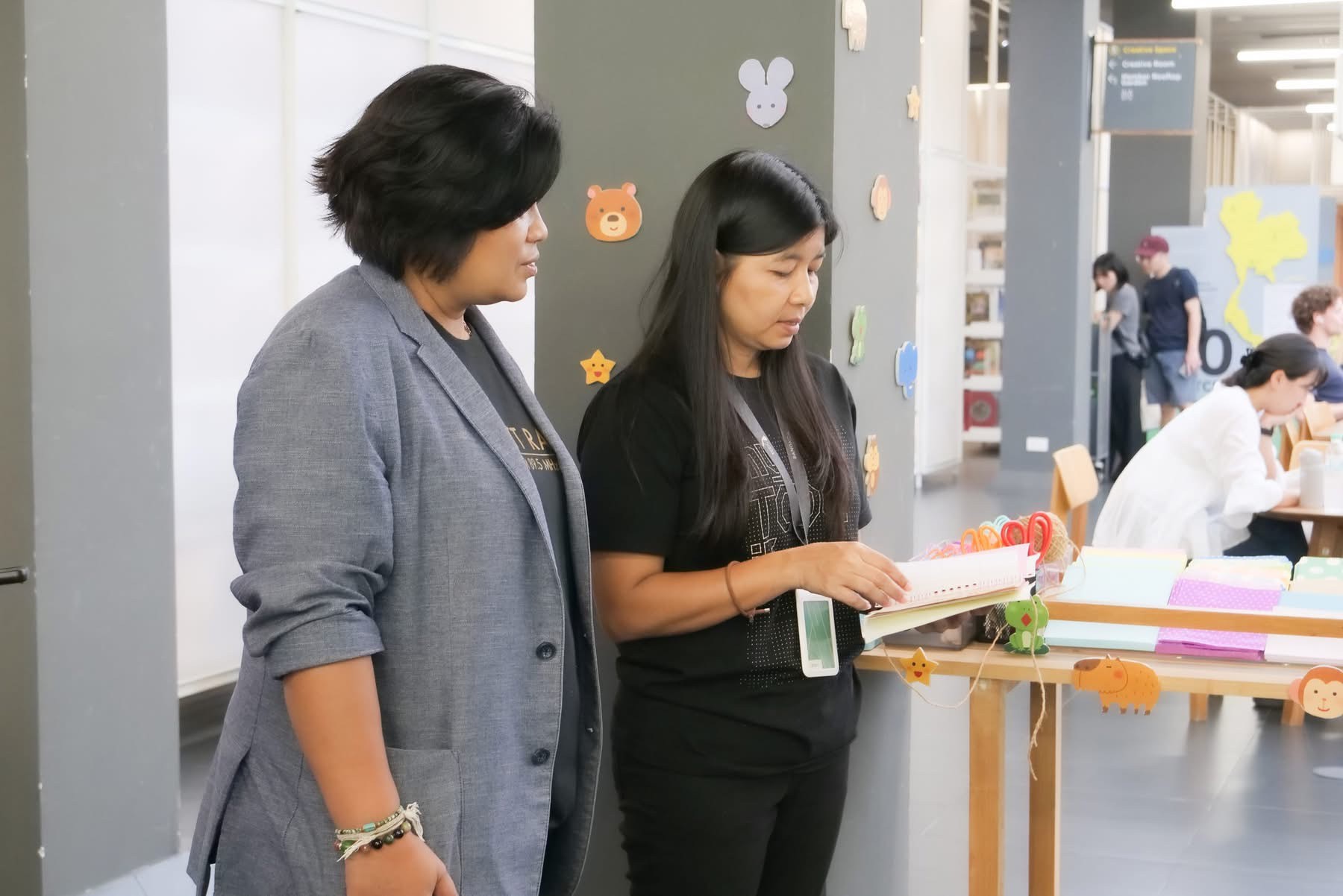 สถานีวิทยุกระจายเสียง มทร.ธัญบุรี เปิดโลกความคิดสร้างสรรค์ ณ TCDC กรุงเทพฯ เรียนรู้นวัตกรรมการออกแบบ เสริมศักยภาพการพัฒนาสื่อยุคดิจิทัล