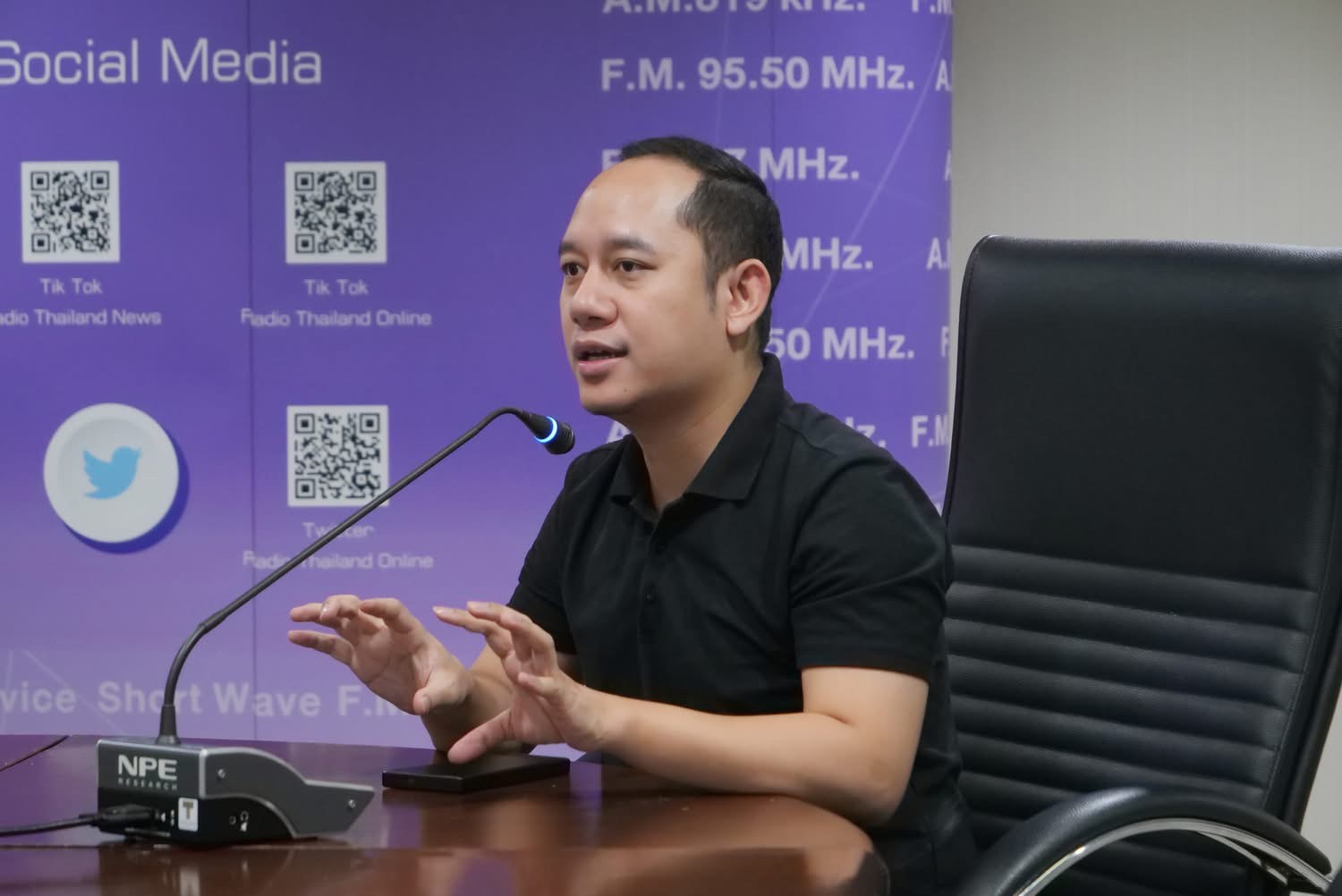 สถานีวิทยุกระจายเสียง มทร.ธัญบุรี เเลกเปลี่ยนเรียนรู้ สถานีวิทยุกระจายเสียงแห่งประเทศไทย กรมประชาสัมพันธ์ เชื่อมโยงเครือข่ายวิชาชีพ เสริมทักษะสื่อดิจิทัล พร้อมก้าวสู่การเป็นสื่อวิทยุยุคใหม่