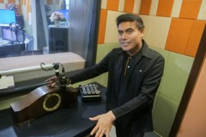 สถานีวิทยุกระจายเสียง มทร.ธัญบุรี เเลกเปลี่ยนเรียนรู้ สถานีวิทยุกระจายเสียงแห่งประเทศไทย กรมประชาสัมพันธ์ เชื่อมโยงเครือข่ายวิชาชีพ เสริมทักษะสื่อดิจิทัล พร้อมก้าวสู่การเป็นสื่อวิทยุยุคใหม่