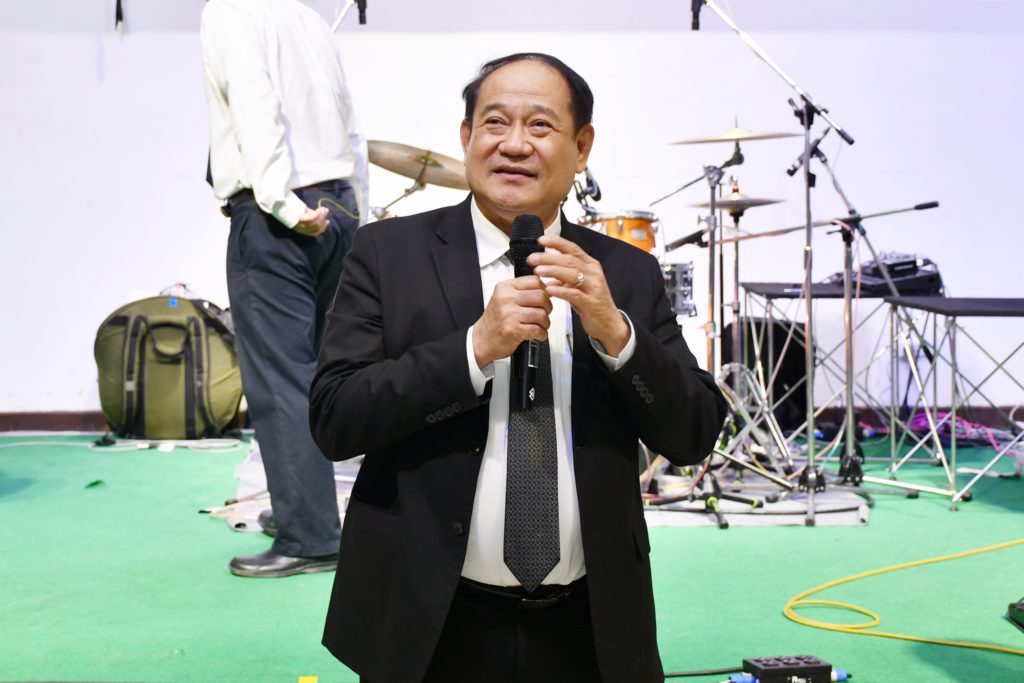 รศ.ดร.สมหมาย ผิวสอาด อธิการบดี